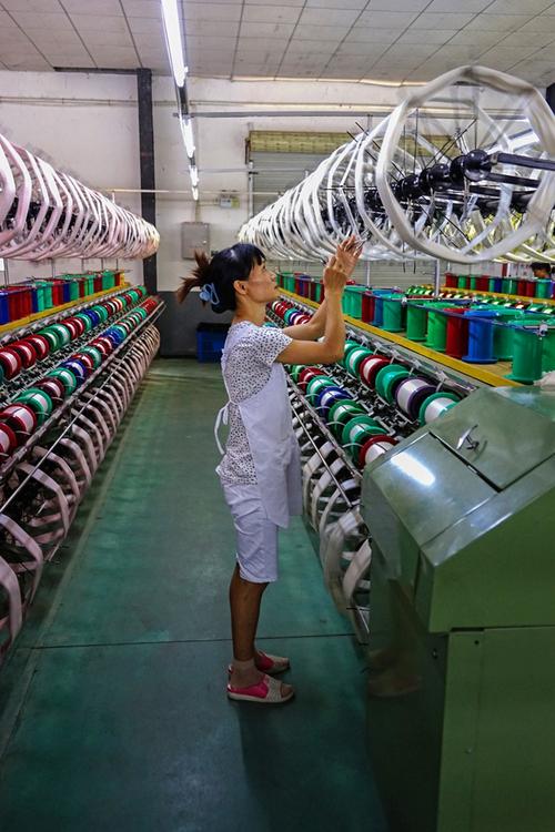 6,三金纺织生产的毛巾系列产品为外贸出口免检产品华虹丝绸